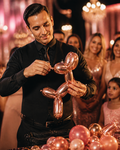 Balloon twisting entertainment for children in Miami